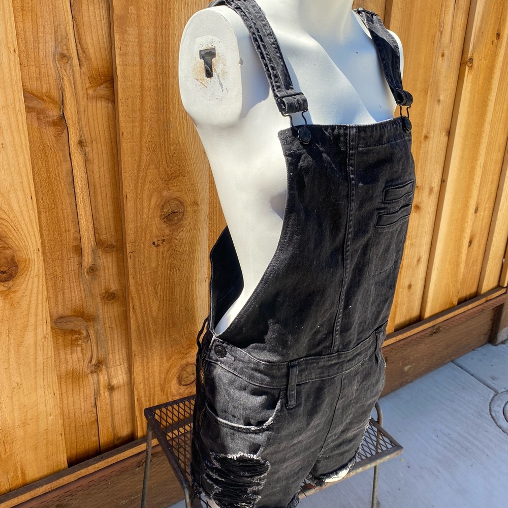Black Overall Shorts - Picture 4 of 11